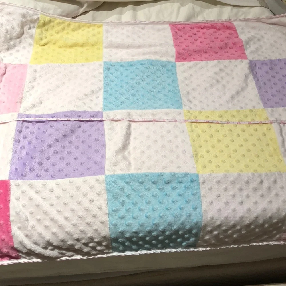 Color block baby blanket with solid fluffy lining